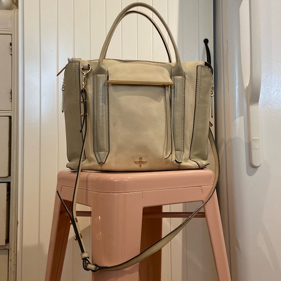 POUR LA VICTOIRE two tone 100% leather satchel with crossbody strap - Picture 1 of 16